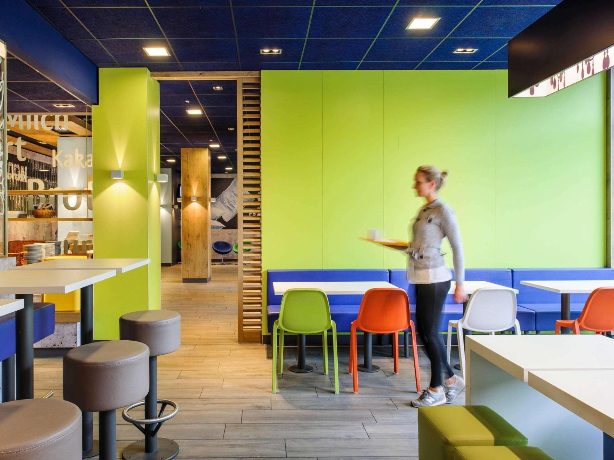 Hotel Ibis Budget Laval Bonchamp Les Laval Екстер'єр фото