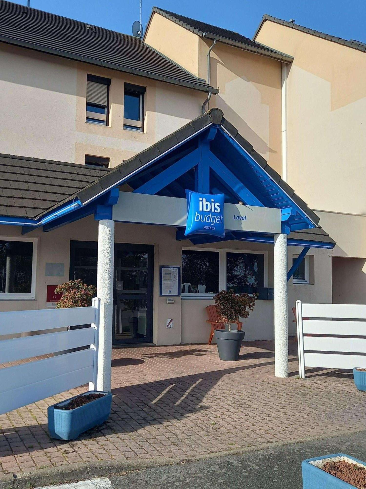 Hotel Ibis Budget Laval Bonchamp Les Laval Екстер'єр фото