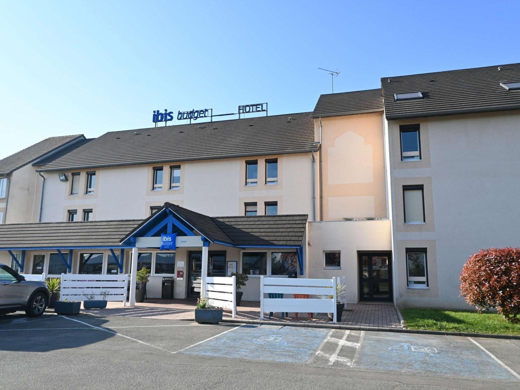 Hotel Ibis Budget Laval Bonchamp Les Laval Екстер'єр фото