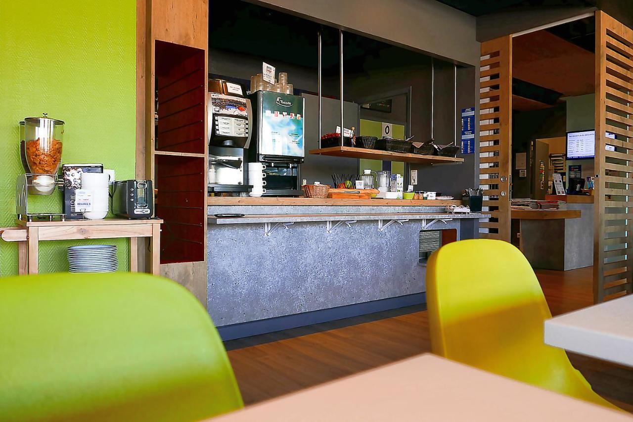 Hotel Ibis Budget Laval Bonchamp Les Laval Екстер'єр фото